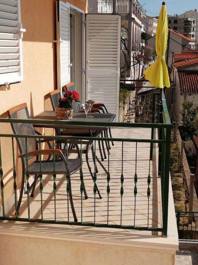 House Karlo Apartments Omiš Exterior foto